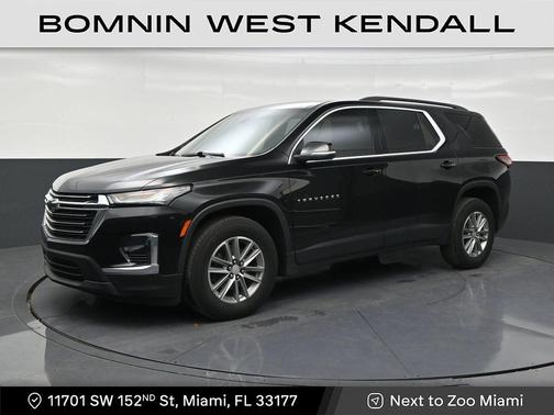 Mosaic Black Metallic 2023 Chevrolet Traverse LT Cloth