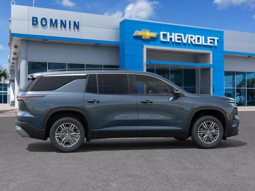 Lakeshore Blue Metallic 2026 Chevrolet Traverse LT