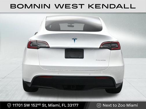 2022 Tesla Model Y Long Range Dual Motor All-Wheel Drive