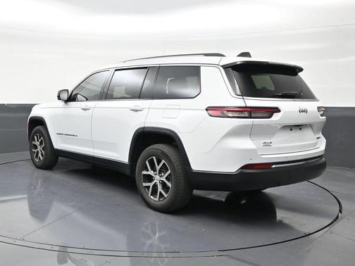 Bright White Clearcoat 2023 Jeep Grand Cherokee L Limited