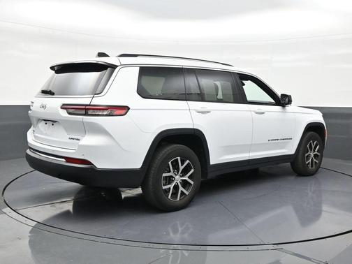 Bright White Clearcoat 2023 Jeep Grand Cherokee L Limited