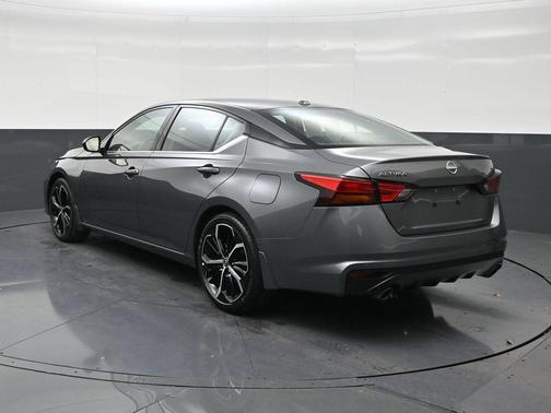 Gun Metallic 2024 Nissan Altima SR FWD