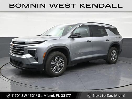 Sterling Gray Metallic 2024 Chevrolet Traverse LT