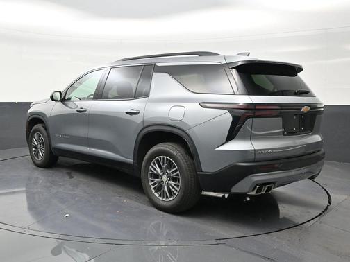 Sterling Gray Metallic 2024 Chevrolet Traverse LT