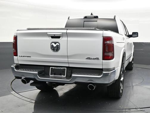 Ivory White Tri-Coat Pearlcoat 2024 RAM 1500 Limited