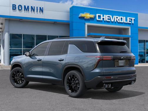 Lakeshore Blue Metallic 2026 Chevrolet Traverse LT