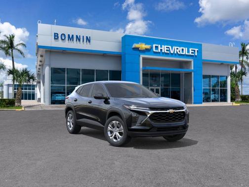 Mosaic Black Metallic 2026 Chevrolet Trax LS