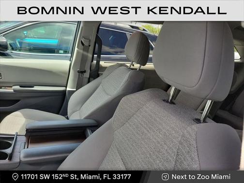 2023 Toyota Sienna LE