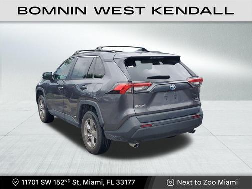 2022 Toyota RAV4 Hybrid XLE
