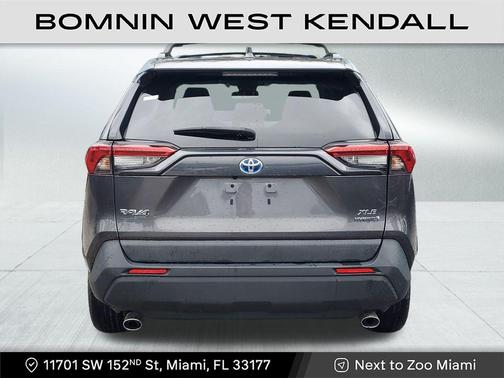 2022 Toyota RAV4 Hybrid XLE