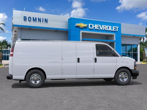 Summit White 2026 Chevrolet Express 2500 Work Van