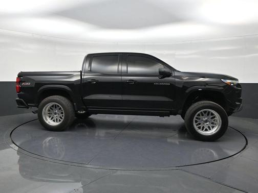 Black 2025 Chevrolet Colorado Z71