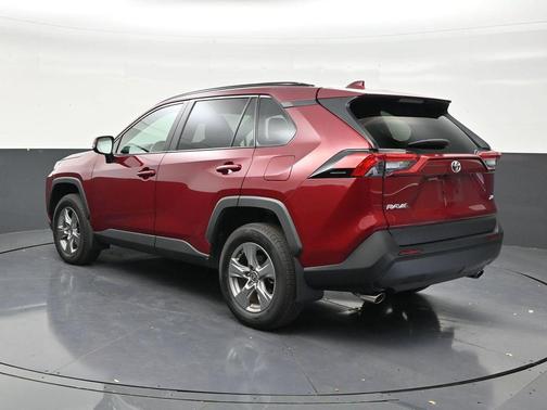 Pearl 2025 Toyota RAV4 XLE