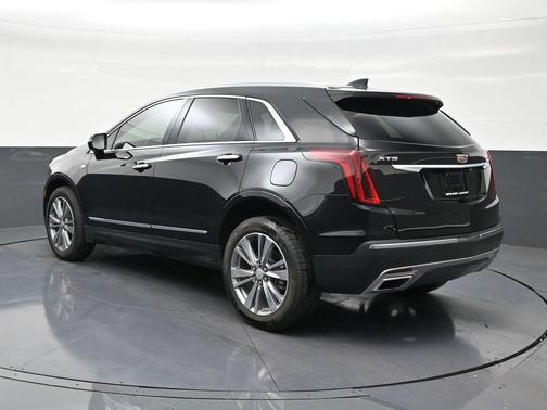 Stellar Black Metallic 2024 Cadillac XT5 Premium Luxury