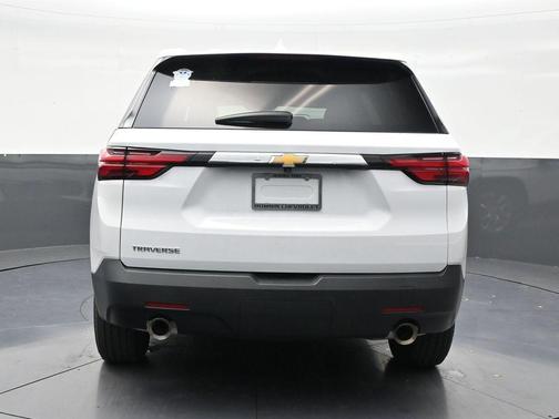 Summit White 2023 Chevrolet Traverse LS