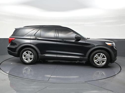 Agate Black Metallic 2021 Ford Explorer XLT