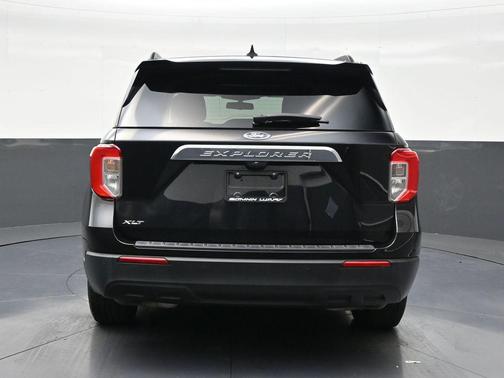 Agate Black Metallic 2021 Ford Explorer XLT