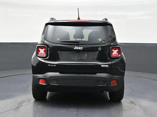 Black 2017 Jeep Renegade Latitude