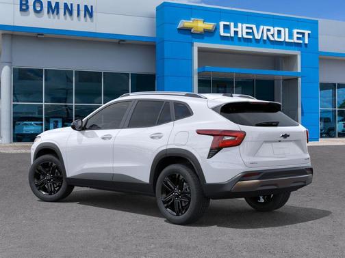 Summit White 2026 Chevrolet Trax FWD ACTIV