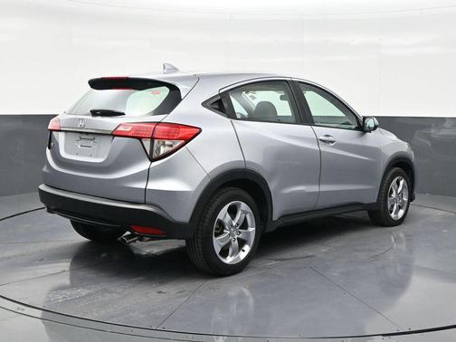 Lunar Silver Metallic 2019 Honda HR-V LX