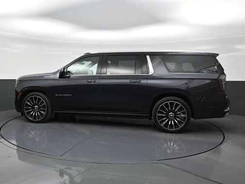 Dark Ash Metallic 2026 Chevrolet Suburban High Country, 4WD