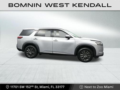 2022 Nissan Pathfinder S 2WD