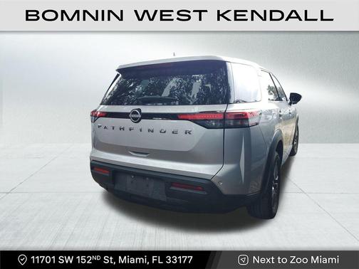 2022 Nissan Pathfinder S 2WD