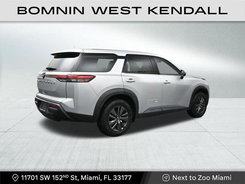 2022 Nissan Pathfinder S 2WD