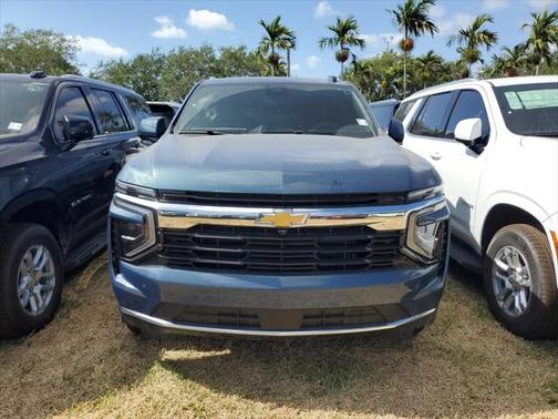 2025 Chevrolet Suburban LS