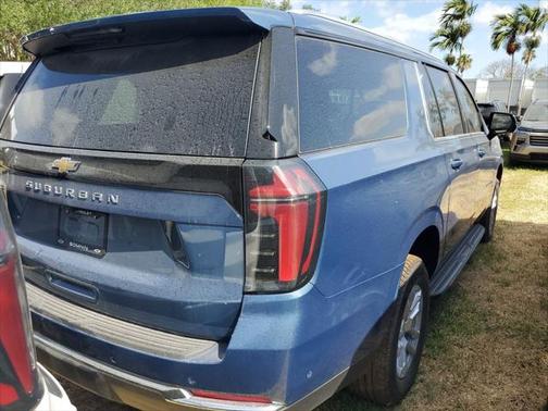2025 Chevrolet Suburban LS