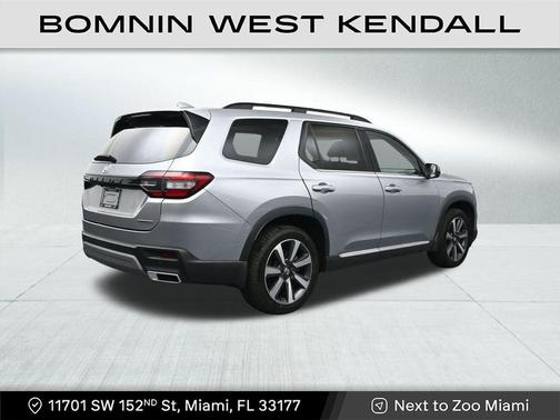 2023 Honda Pilot Touring 8-Passenger