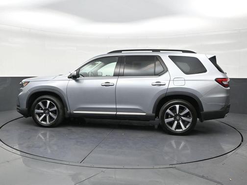 2023 Honda Pilot Touring 8-Passenger