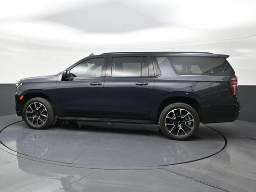 Dark Ash Metallic 2024 Chevrolet Suburban RST