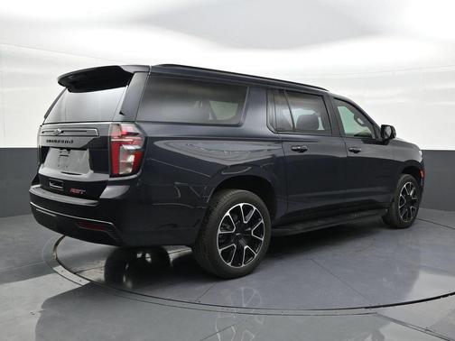 Dark Ash Metallic 2024 Chevrolet Suburban RST