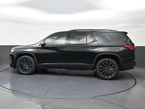 Mosaic Black Metallic 2023 Chevrolet Traverse RS