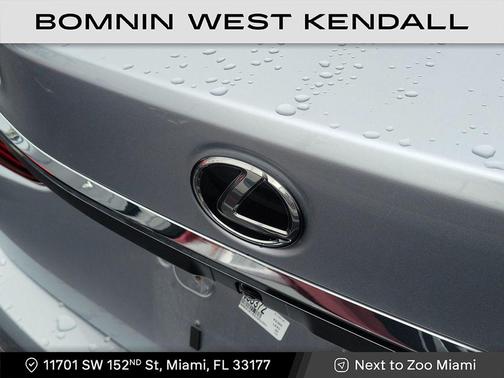 2025 Lexus ES 350 Base