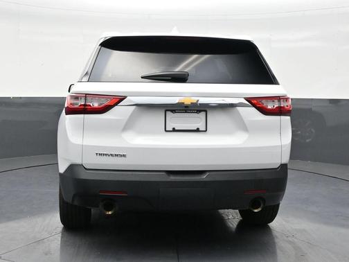 Summit White 2018 Chevrolet Traverse LS