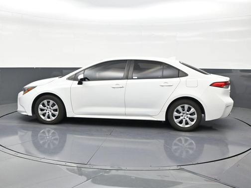 Super White 2021 Toyota Corolla LE