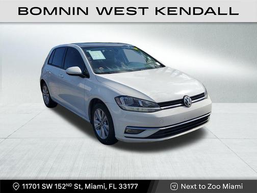 2018 Volkswagen Golf TSI SE