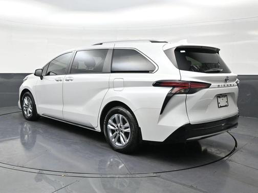 2024 Toyota Sienna Limited