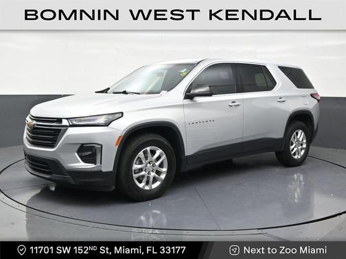 Silver Ice Metallic 2022 Chevrolet Traverse LS