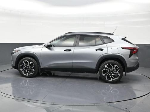 Sterling Gray Metallic 2024 Chevrolet Trax FWD 2RS