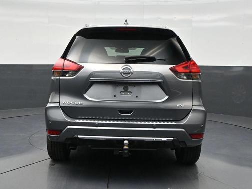 Gun Metallic 2017 Nissan Rogue SV