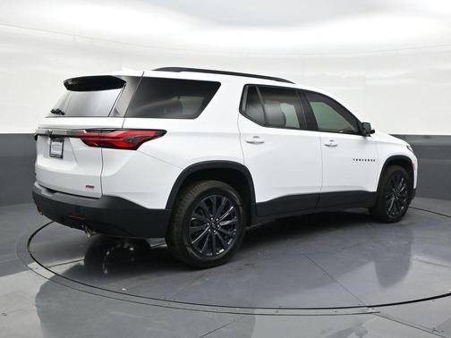2022 Chevrolet Traverse RS