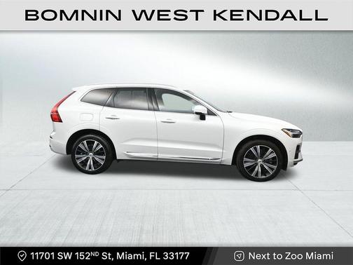 2023 Volvo XC60 Recharge Plug-In Hybrid T8 Plus Bright Theme