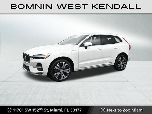 2023 Volvo XC60 Recharge Plug-In Hybrid T8 Plus Bright Theme