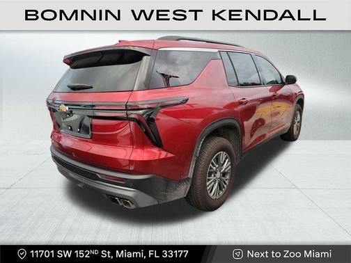 2025 Chevrolet Traverse LT