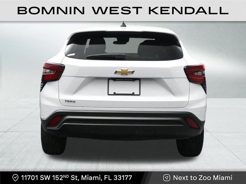 2025 Chevrolet Trax LS