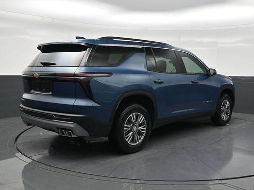 Lakeshore Blue Metallic 2026 Chevrolet Traverse LT