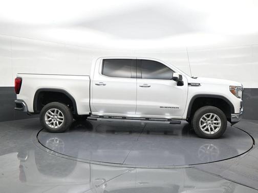 White Frost Tricoat 2019 GMC Sierra 1500 SLT